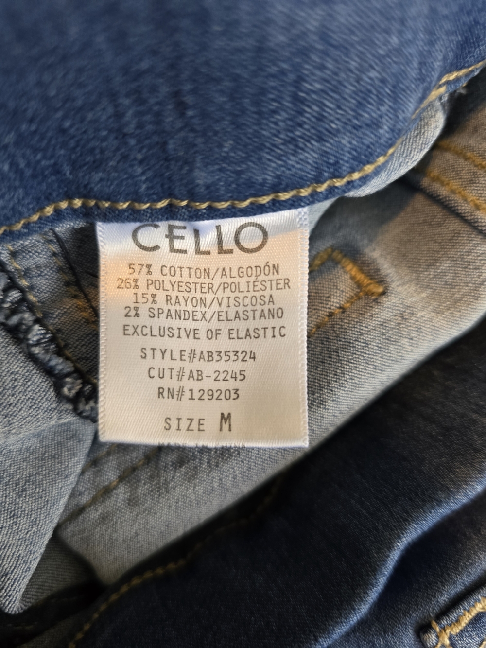 Cello Pull-On Flare Jeggings EUC - Women's Size M - Faded Denim Wash - Picture 12 of 13